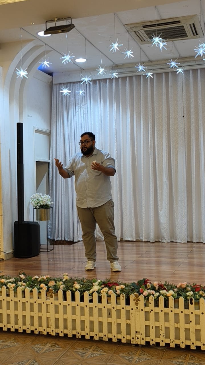 Table topics speaker 3: TM Aazm as an alien describing his first impression of the humans on earth