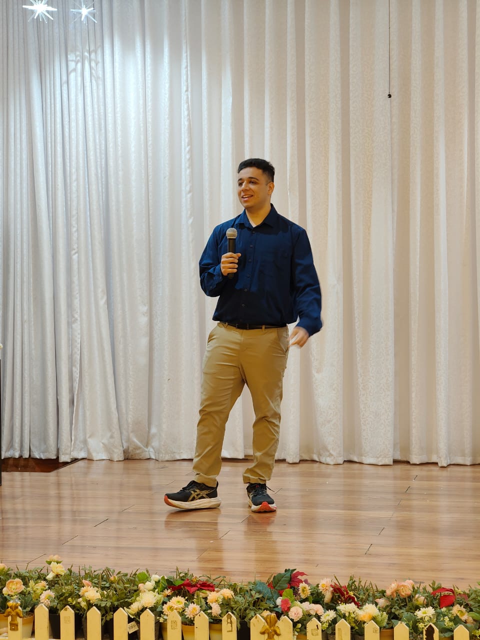 Table Topics Speaker 5: Guest TM Sahil would like to be a cat if given the chance so that he can be as carefree as he can
